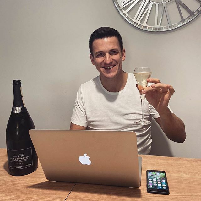 Happy 3rd year anniversary Dean! 🎉🎉
•
Sorry that you have to be celebrating your anniversary alone in isolation but at least you are doing it the right way - thank you for everything that you do for the MW Manchester office!