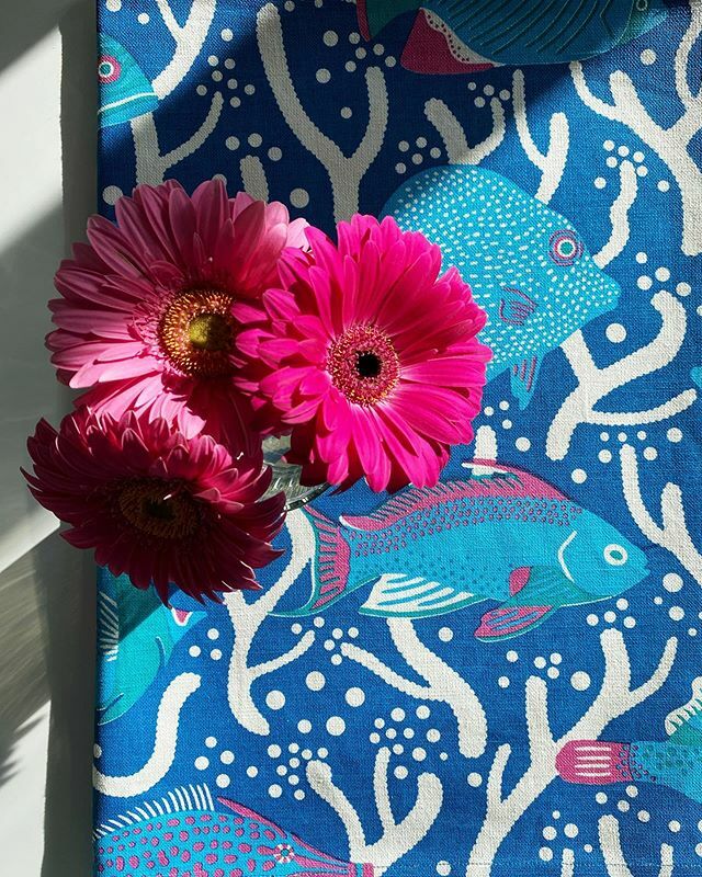 #MarchMeetTheMaker Day 19: Marketing 🌸 Ok so it feels really weird to be talking about marketing right now. But our aim has always been to bring colour and joy into your lives, and in these strange and uncertain times that’s what we’re going to conti… ift.tt/33xTkj7