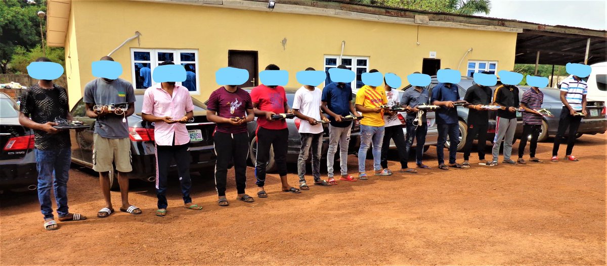 officialEFCC's tweet photo. EFCC Arrests 10 Suspected Fraudsters in Enugu

The Enugu Zonal office of the Economic and Financial Crimes Commission, EFCC, on Wednesday 18th March, 2020 arrested 10 suspected internet fraudsters from some locations at Bricks Layout and Thinkers Corner Enugu, Enugu State. https://t.co/JYSNBwIftl