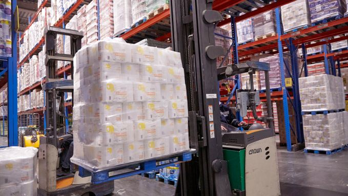 Colruyt overweegt aantal pakken toiletpapier per klant te beperken dlvr.it/RSFc5J