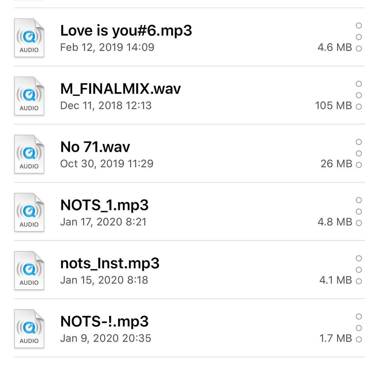 Lee Changmin Japan Fans インスタ日本語訳 ほんの一部だけど愛おしい我が子達 いつか日の目を見せてやる 一つ一つ書く度にほんとに禿げそうに悩んだ俺の習作達 中には既成曲 一緒に作業してくれる仲間達のお陰で完成していく 2amchangmin