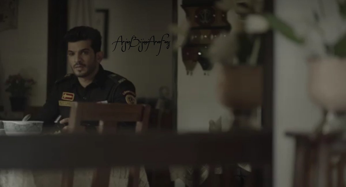 ArabfansToArjun's tweet photo. Major nikhil 
"First episode" 
@Thearjunbijlani #arabfans #arjunbijlani #arjun #blacktornado #ارجون #ارجون_بيجلاني #الاعصار_الاسود  #majornikhilmanikrishnan #zee5premium #zee5 #zee https://t.co/r6r3wQa2uz