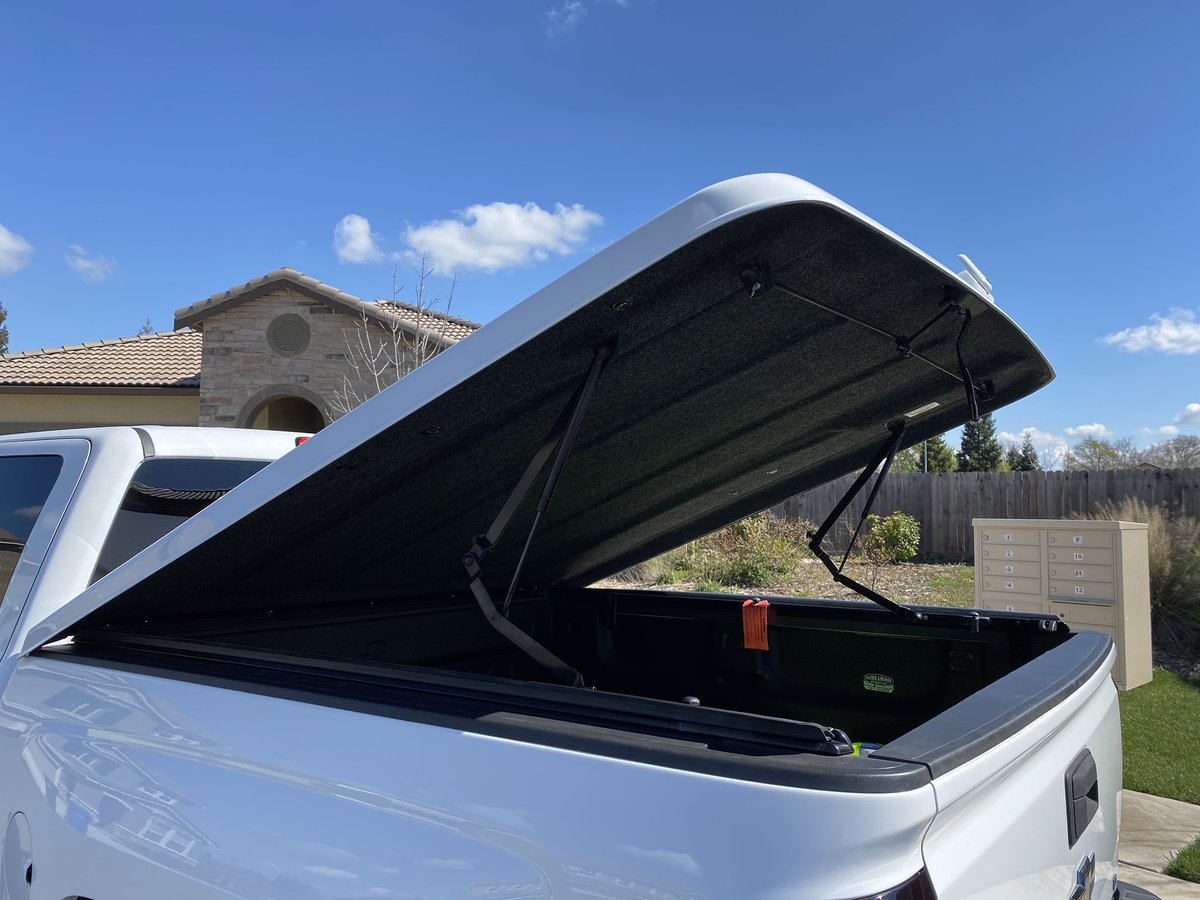 Like new Patriot Eagle SE Tonneau Cover from A.R.E off a chevy silverado short bed, Comes with Key and all hardware. $1400