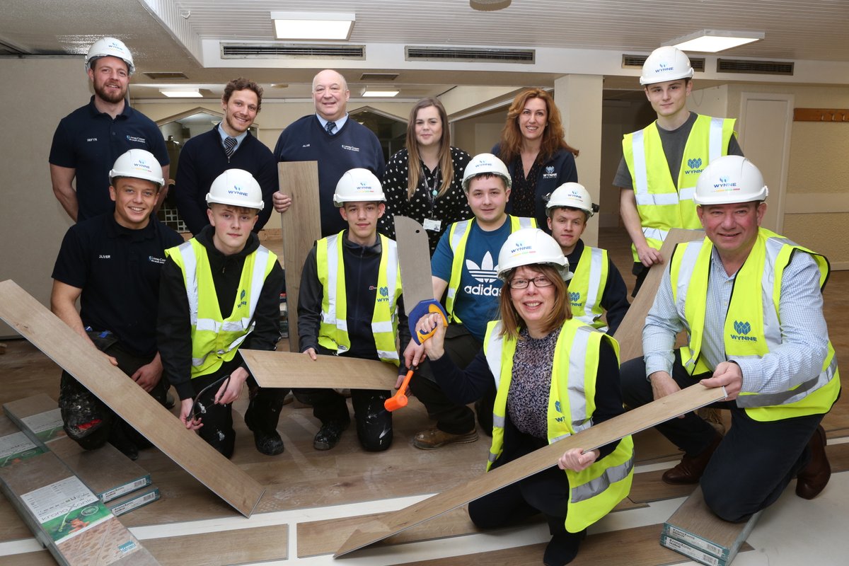 WynneConstruct's tweet photo. #FridayFeeling
Supporting traineeship students from @colegcambria and with products from
@Kronospan and help from #LinneyCooper, we are proud to have volunteered our time to help @PlasMadocLC bring a function room back to life!
Read more: https://t.co/BpKIaEHgzv https://t.co/ks3gTIyyNE