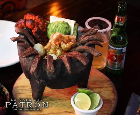 PatronPuebla's tweet photo. Viernes y Sábado el mejor lugar de #Puebla para deleitar tus sentidos: #LaCasaDelPatron.

Disfruta de un exquisito #Molcajete totalmente #GRATIS al comprar tu #Botella.

NO cover, reserva al 2211030430; te esperamos en Circuito Juan Pablo II #2706.

#LaCasaDelEspectaculoEnPuebla. https://t.co/kwViFg074V