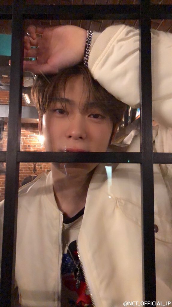 mozac_nct's tweet photo. 형! 역시.. 구하러 와주었군요!
나도 갇혓어 . https://t.co/QEw0iRMxOE