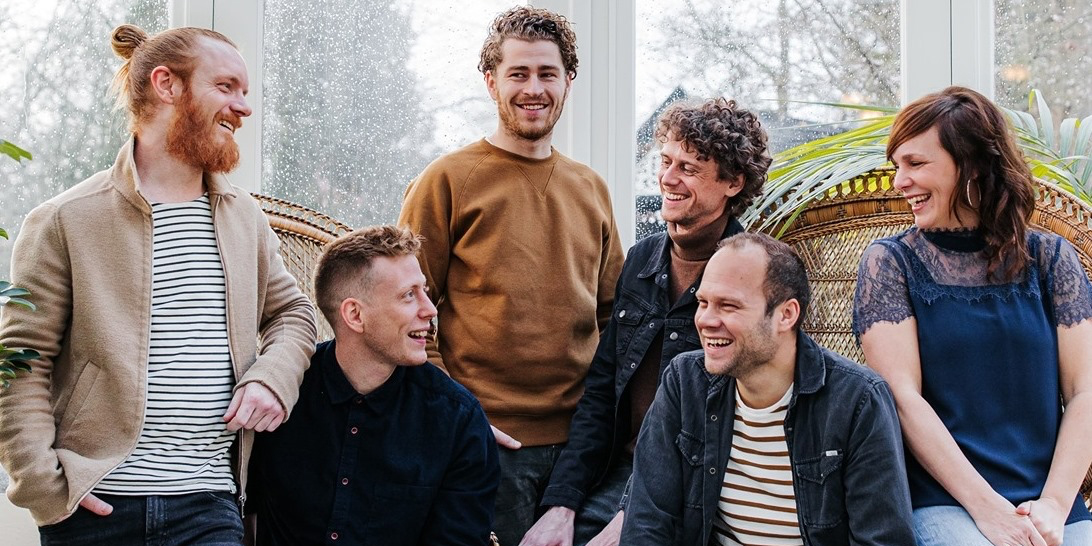 Bekijk de Nederlandse Gospel Top 10 van de week. Kinga Bán, <a href="/SelaNL/">Sela Music</a> en <a href="/BandLev/">LEV</a> staan met hun nieuwste albums op de eerste drie plekken.

👉 Lees meer: grootnieuwsradio.nl/nederlandse-go…