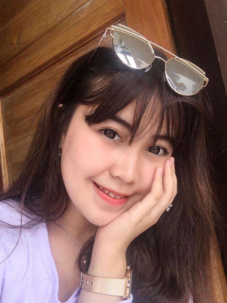 intentwr's tweet image. Quote this tweet with ur long hair vs short hair 💇‍♀️