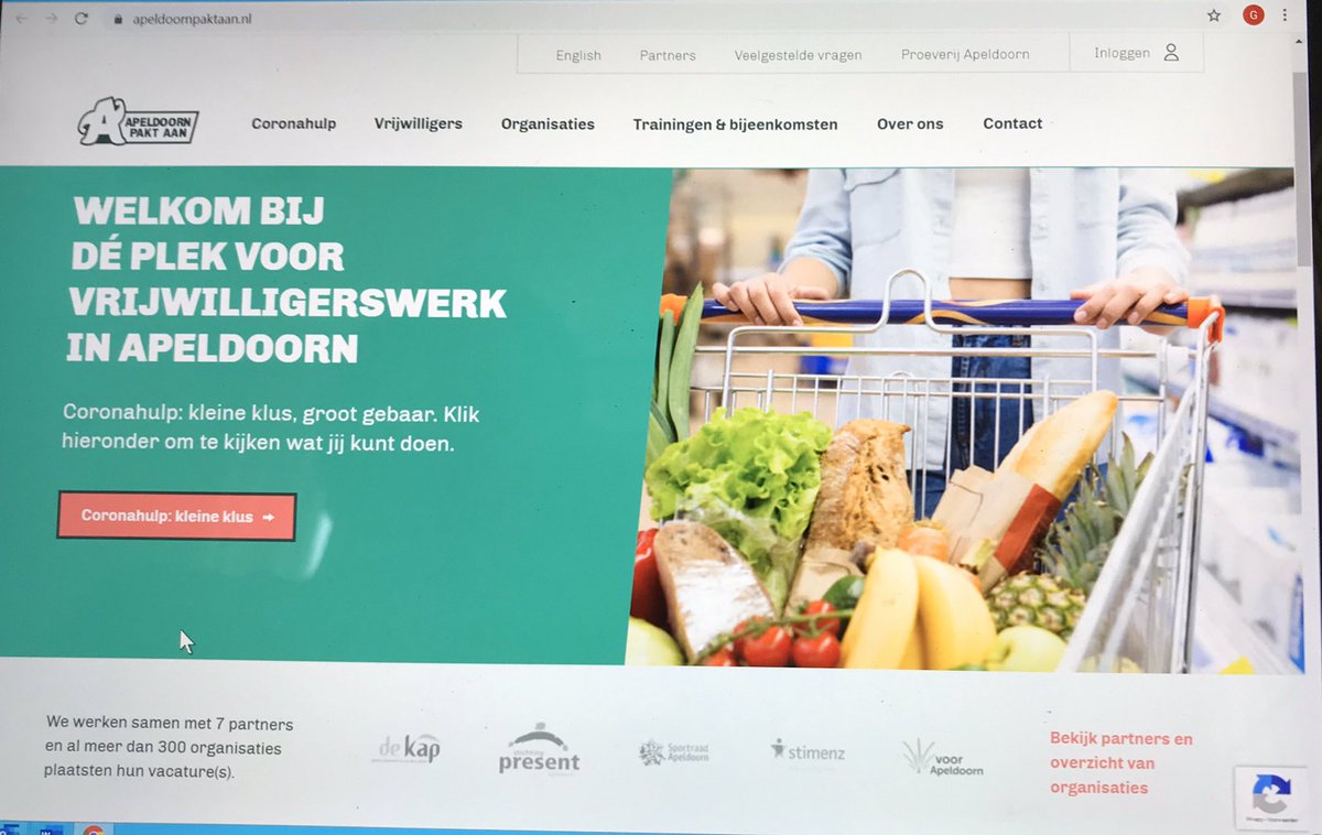 greetbouman's tweet photo. Zo mooi wat er in deze moeilijke Corona tijden allemaal gebeurt! Trots op ons zenuwcentrum bij de Frontoffice en alle andere professionals! @Stimenz @hfftig @Outreachend055 @055paktaan @presentadoorn @SportraadApeldo #dekap @VoorApeldoorn https://t.co/n3Bc41N9Bv