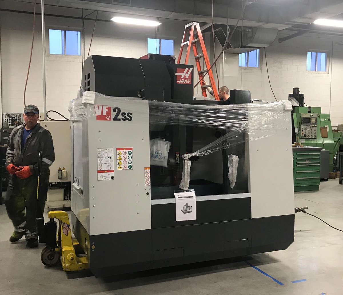 HunterMfgSvcs's tweet image. In the midst of all the chaos, Hunter Manufacturing adds our 7th Haas vertical machining center. Good timing or bad timing, only time will tell! #manufacturing #madeinusa #haas #haascnc #newjersey #machineshop #cnc @Haas_Automation