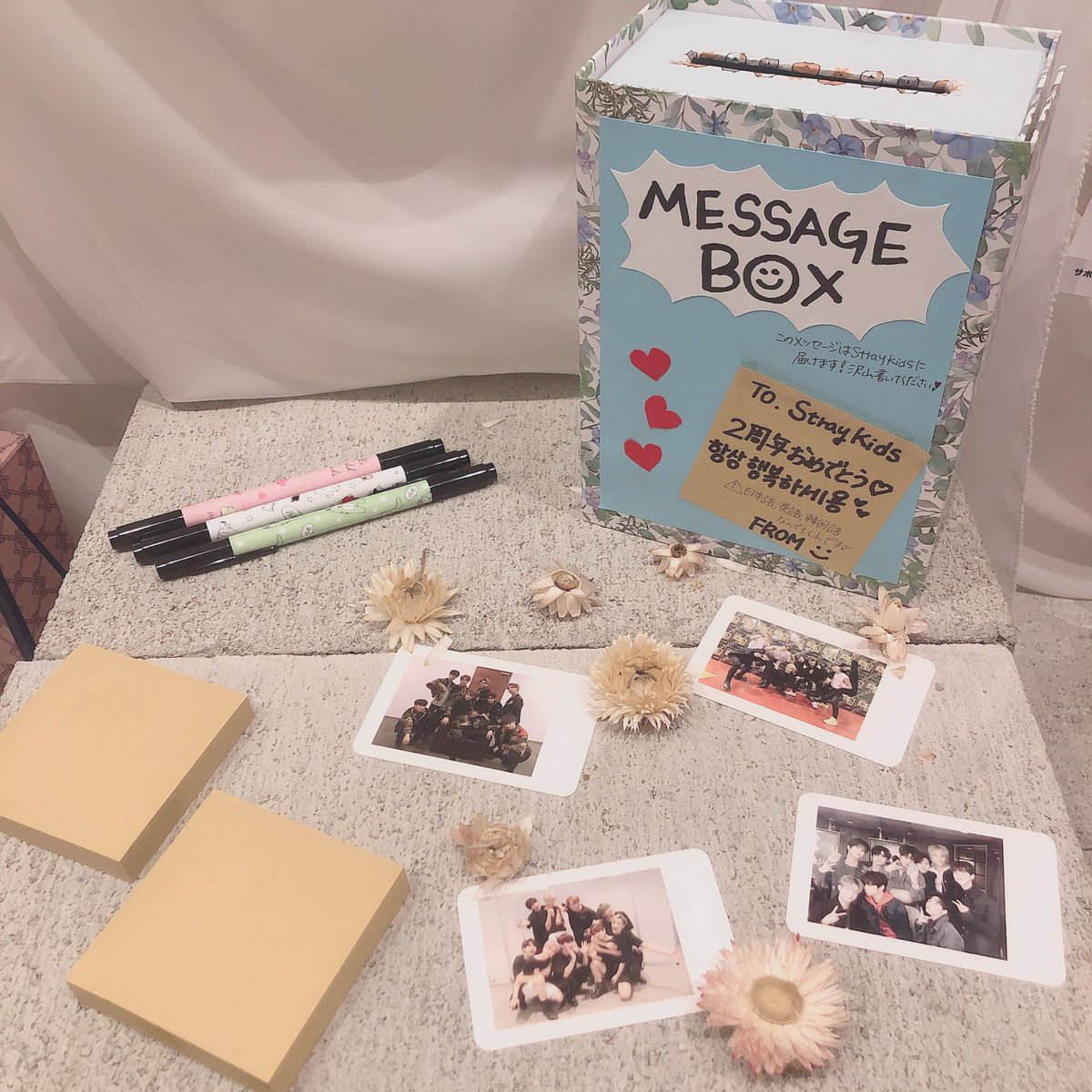 Ucafe4's tweet photo. 21日より
#straykids  #2周年記念
カップホルダー  配布❤️

21,22日は店内装飾、DVD流してます!!
是非お越しください😆✨

スキズのみんなへの
メッセージBOXも設置しておりますのでstayの皆様のお越しをお待ちしております（＾ω＾）

是非お食事しにきてね💕

#ucafe
#韓国カフェ
#大須カフェ https://t.co/KVRGiAFt1S