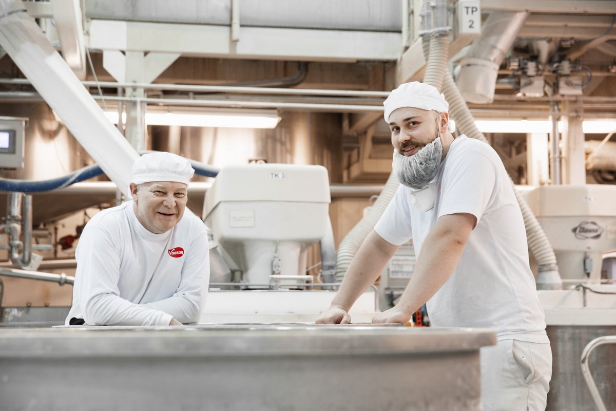 Ensimmäinen poikkeusviikko on takana ja haluamme nostaa esiin sisukkaat leipomotyöntekijämme, jotka eivät voi jäädä etätöihin, vaan tulevat päivittäin pitämään huolta siitä, että suomalaisten
suosikkileipiä riittäisi kaikille myös näinä poikkeusaikoina. Kiitos upea porukkamme!