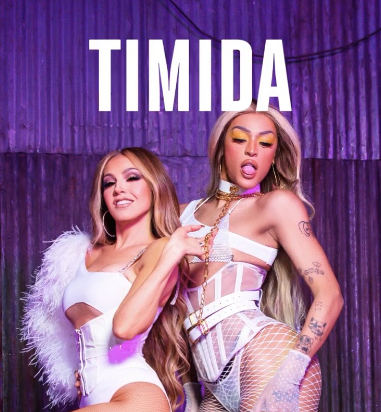 RevistaScenario's tweet photo. ¿Ya escuchaste lo nuevo de Thalia @thalia y Pabllo Vittar @pabllovittar ?, #Tímida; te aseguramos que no dejarás de bailar... 
#RevistaScenario https://t.co/Nqqt4wQLWU