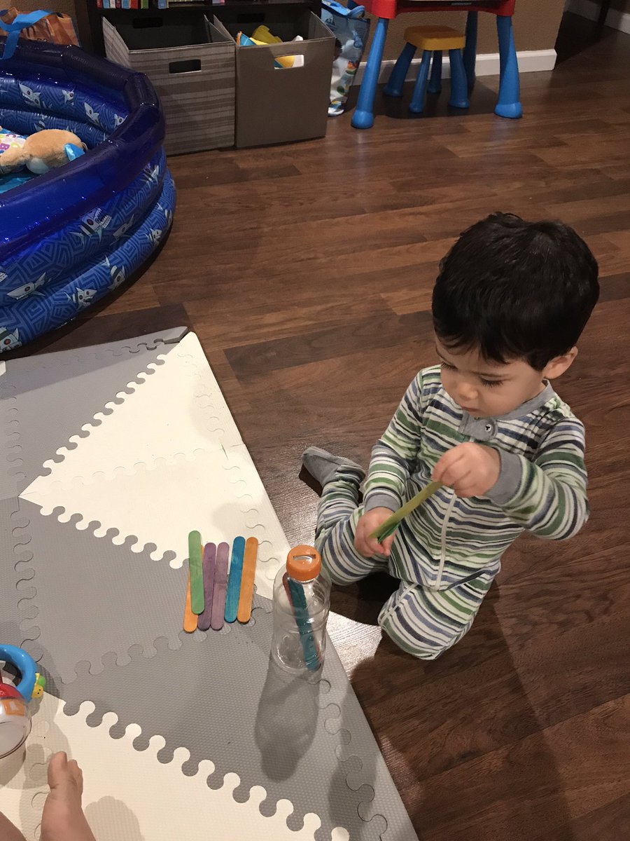 STRuONGbees's tweet photo. Good morning! We are working on colors and fine motor skills. What are you working on today? ☀️ 🌈 https://t.co/9pXlzseIuD