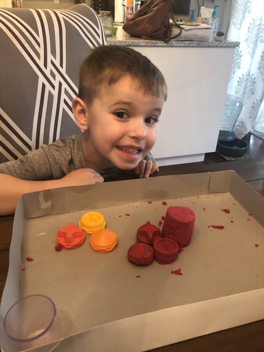 kayzigg's tweet photo. @IGE3Edgemere Practicing shapes with kinetic sand! https://t.co/FJ9mZH5exD