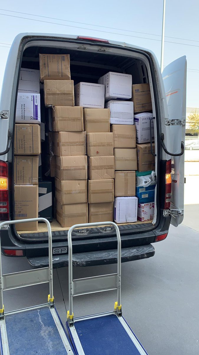 la recollida de #mascaretessolidaries ens ha desbordat!!!! gracies a totes i tots per el compromis envers <a href="/hggranollers/">Hospital General de Granollers</a> i la <a href="/UEICERCLEM/">Unio Empresarial</a>