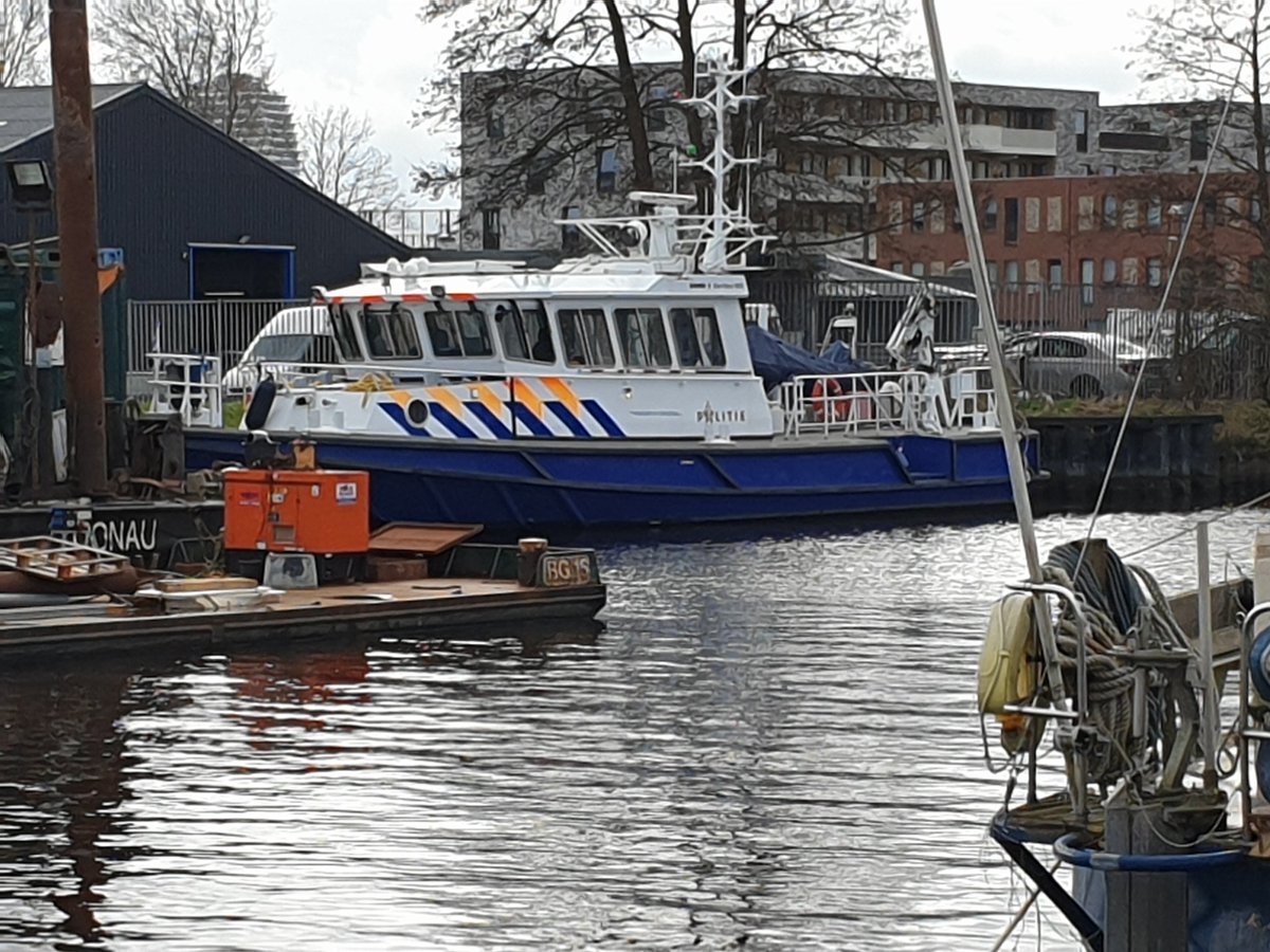 Gister middag heb ik tijdens mijn dienst ook de politieboot van @politienoordnederland gespot.