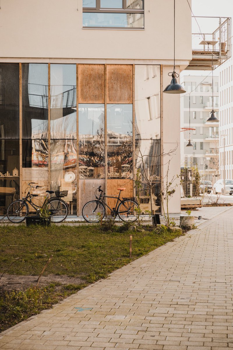 _makingfutures's tweet photo. “We should see co-operatives as living labs where communities re-invent housing.”

Wonderful article by #AssemblePapers about #Spreefeld. Interesting to read how the financial decisions are linked to ideas of community and sharing! https://t.co/kTvAwGYWS8