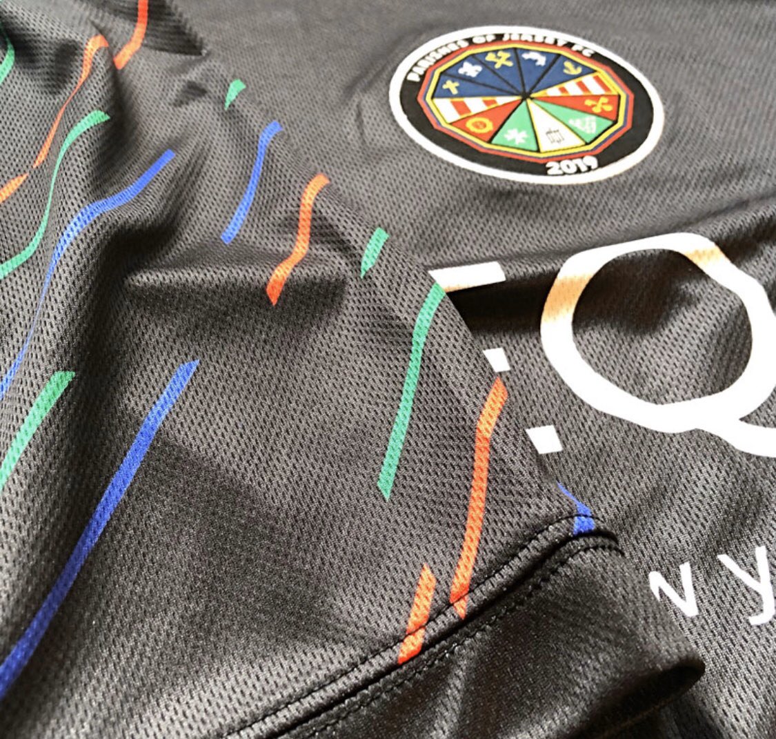 thekitfactor's tweet photo. The @ParishesOfJsyFC training shirt that I recently designed, brilliantly made by @hgsportswear is available to pre-order TODAY at https://t.co/SzNtMPmDYf @CONIFAOfficial
#parishesofjersey #conifa #jersey #shirt #new #thekitfactor https://t.co/ykAUbJKVUG