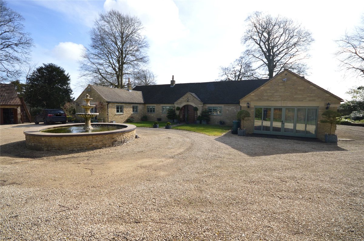 🌟 COMING SOON 🌟

-6 bedrooms
-1.7 acre plot
-£1,350,000

☎️ Call us now to find out more and arrange a viewing. 01453 751666.