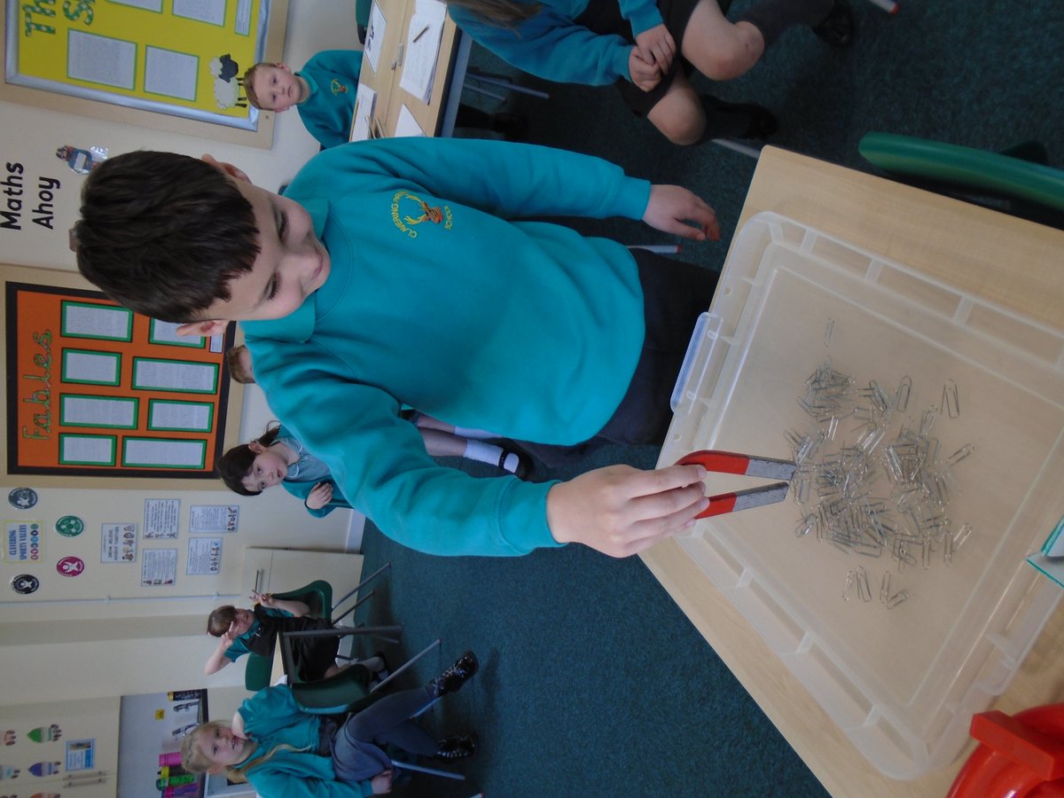 ClaveringTS27's tweet photo. #3JR Today in Science we have been investigating which magnet is the strongest. https://t.co/2YbLffMqsP