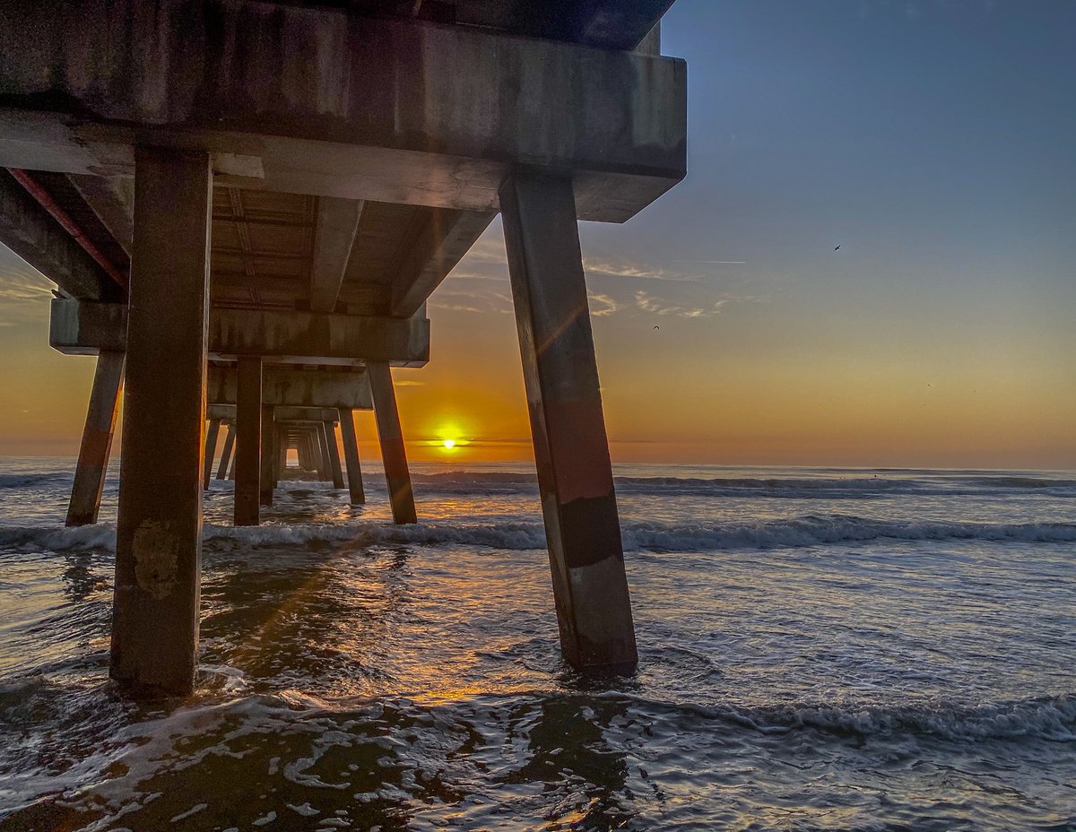 firedude04's tweet image. In times of uncertainty.... keep it simple #sunrise #keepitsimplestupid @wjxt4 @ActionNewsJax @FCN2go @CityofJax