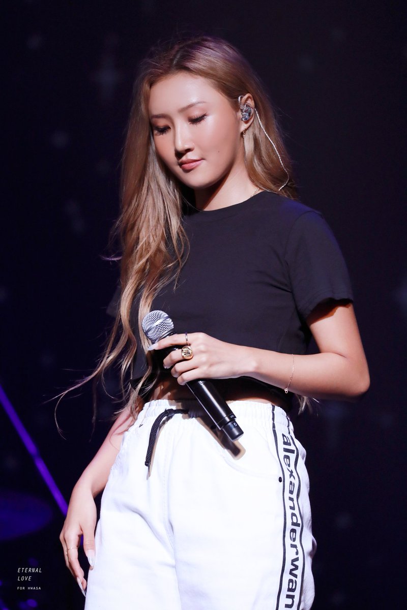 190720
추억팔이 그만하고 진짜 혜진 보고 싶어...💧
#마마무 #Mamamoo #화사 #HWASA