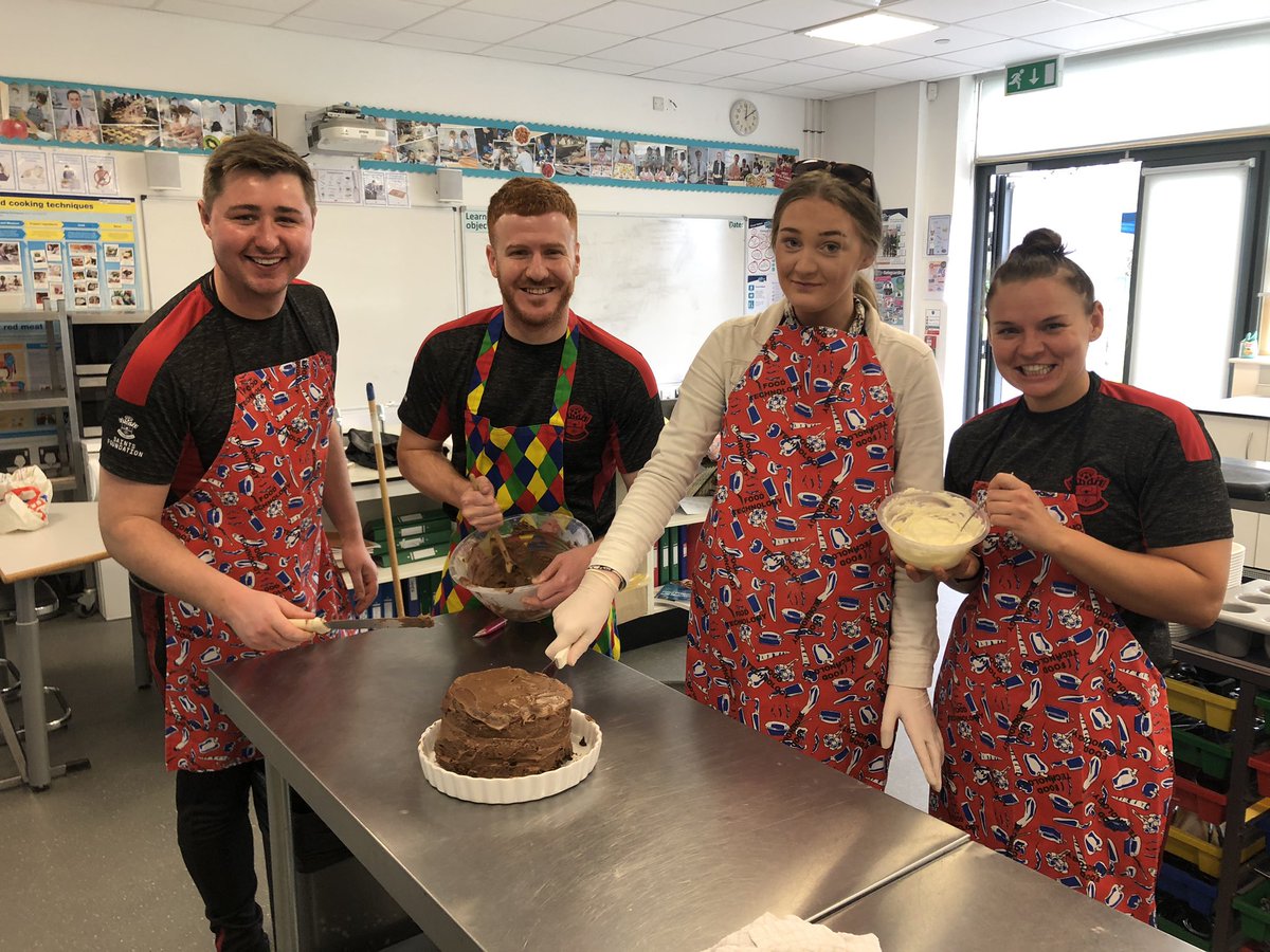 RobFOutdoors's tweet photo. Amazing support in school from @SFC_Foundation today. Thank you @ScottBratt @OasisLordshill https://t.co/agiFF77bqY