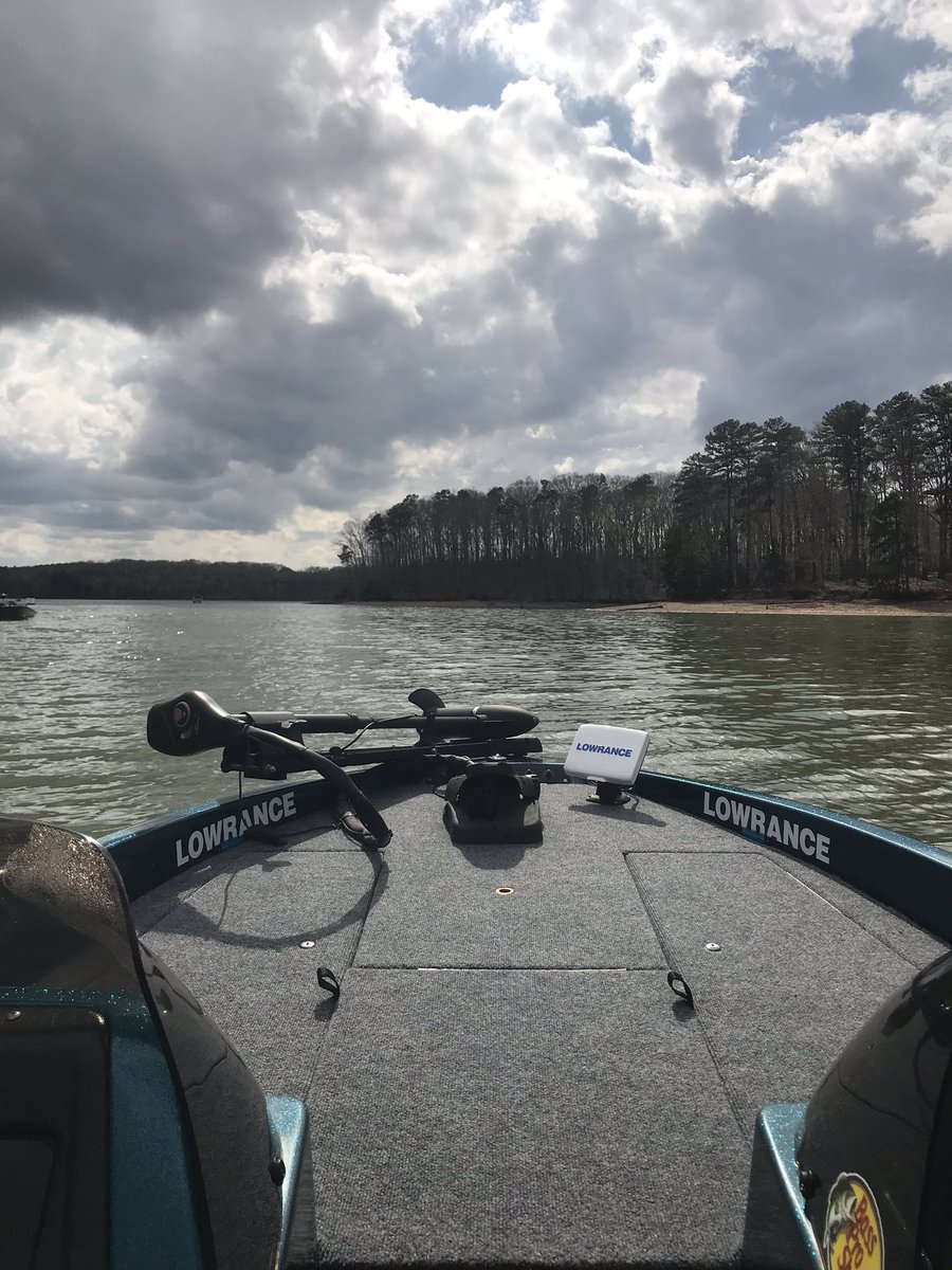 BritBassFishing's tweet photo. 80 and sunny yesterday . ☀️🎣 https://t.co/tURUnSjlWR