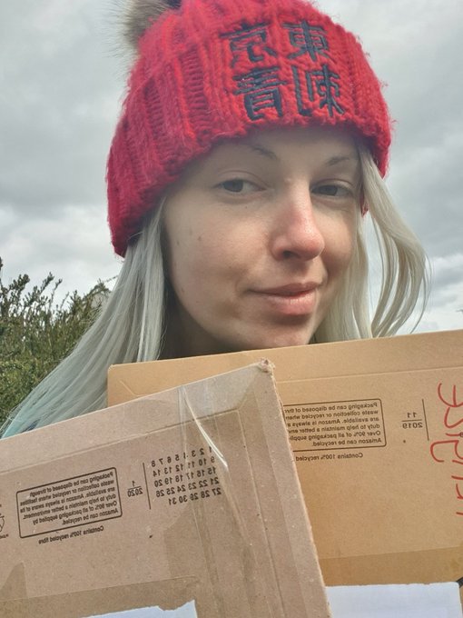 Two commissions on their way to new homes in recycled packaging ??
I appreciate the support in these