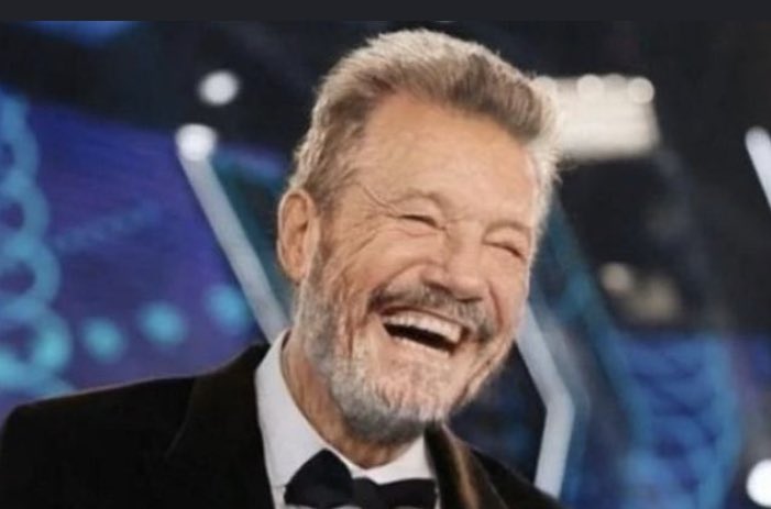 #TinelliPelotudo

Alberto ...
Si tengo chacra en Esquel y avión Privado para que me lleve ... no pretenderás que pase la cuarentena en un departamentito de, miserables, 500 m2 como cualquier pobre, no ?

Somos socios o no somos socios ?