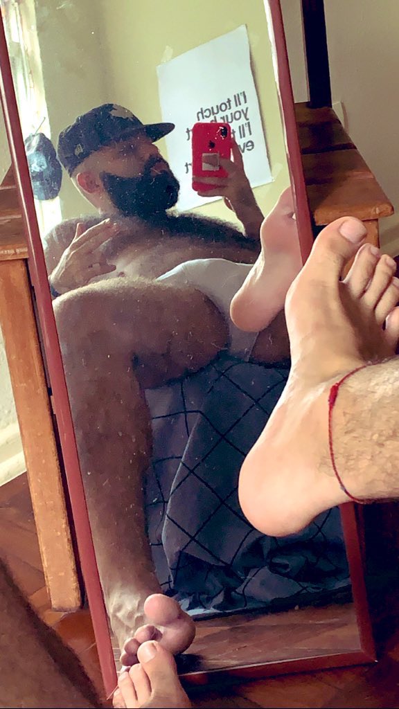 E vamos de bom dia nessa #quarentena ! 🐻👣🍪 #gay #feet #sp