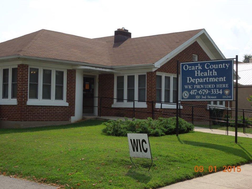 Ozark County Health Department administrator Rhonda Suter says anyone who is sick with a fever or coughing should stay home and avoid being in groups. Follow the link to see how OCHD, MOCH, and Gainesville Medical Clinic are handling the situation. . ow.ly/3Qpk50yQjl2