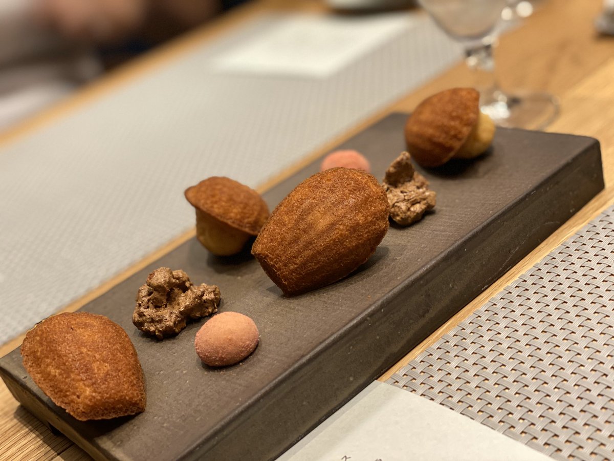 鎌倉で本格フレンチ満喫してきた😌
カヤック見えるじゃん！とか思わず写メ撮ったけど、ビルあそこになったのか()

コースのどの料理も美味しかったのでおすすめしておきます🤗

fierte-kamakura.com