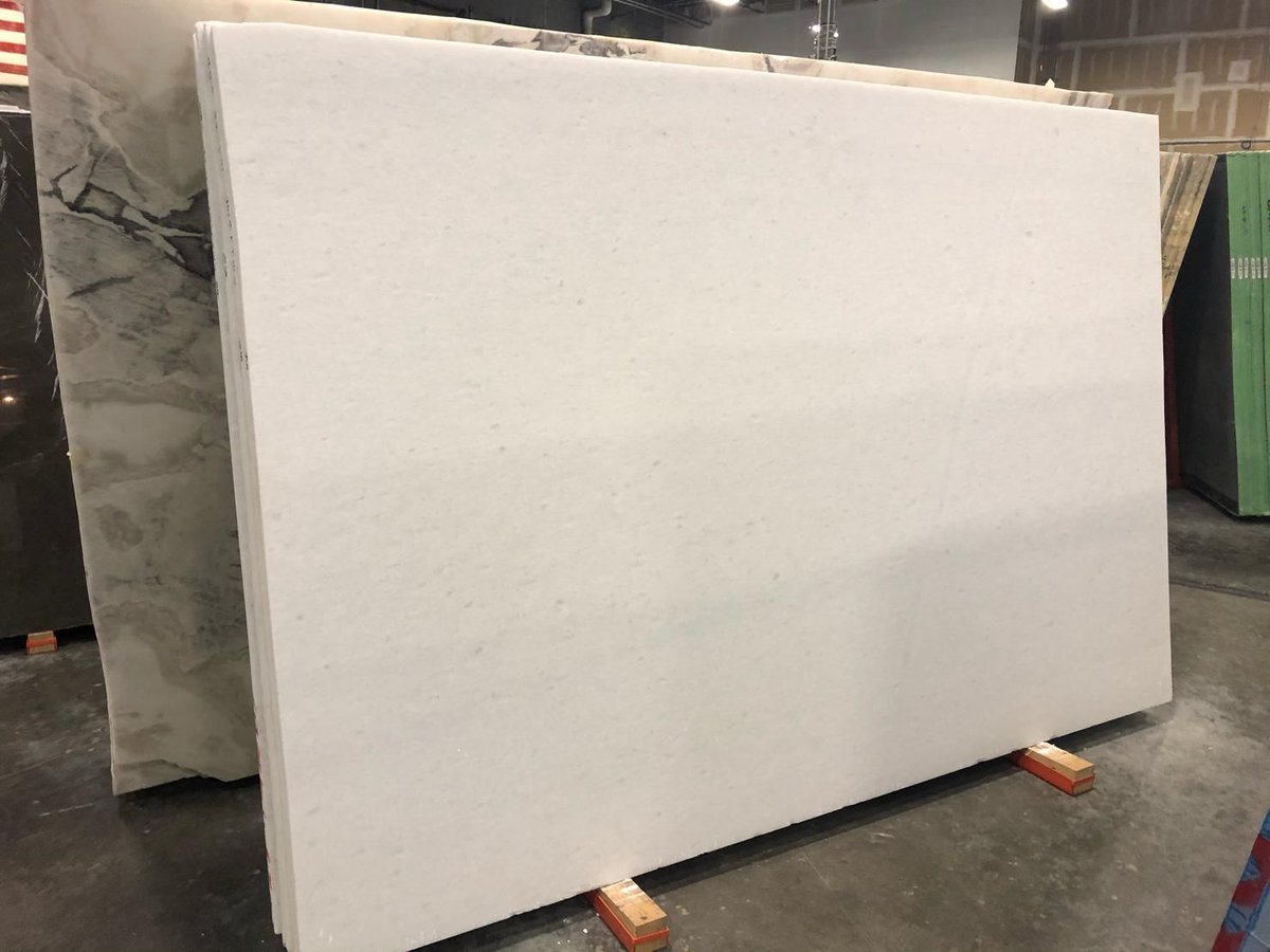 TCF_Countertops's tweet photo. Nature makes it best! Natural absolute white Dolomite! 😍
#dfwbuilder #dallas #dhome #dallasinteriordesigner #homeremodeling #remodel #renovate https://t.co/om1rNraR0Q