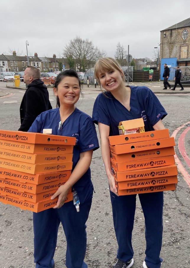 tootingnewsie's tweet photo. #Furzedown residents Janneke &amp; Niall have opened a donation pool to buy food from local businesses for staff at @StGeorgesTrust Critical Care &amp; have raised over £3,500 so far! The staff are delighted &amp; very grateful! See https://t.co/yh9W3qjUyH to donate.
#Tooting #Streatham https://t.co/5z0Qiu4Vc3