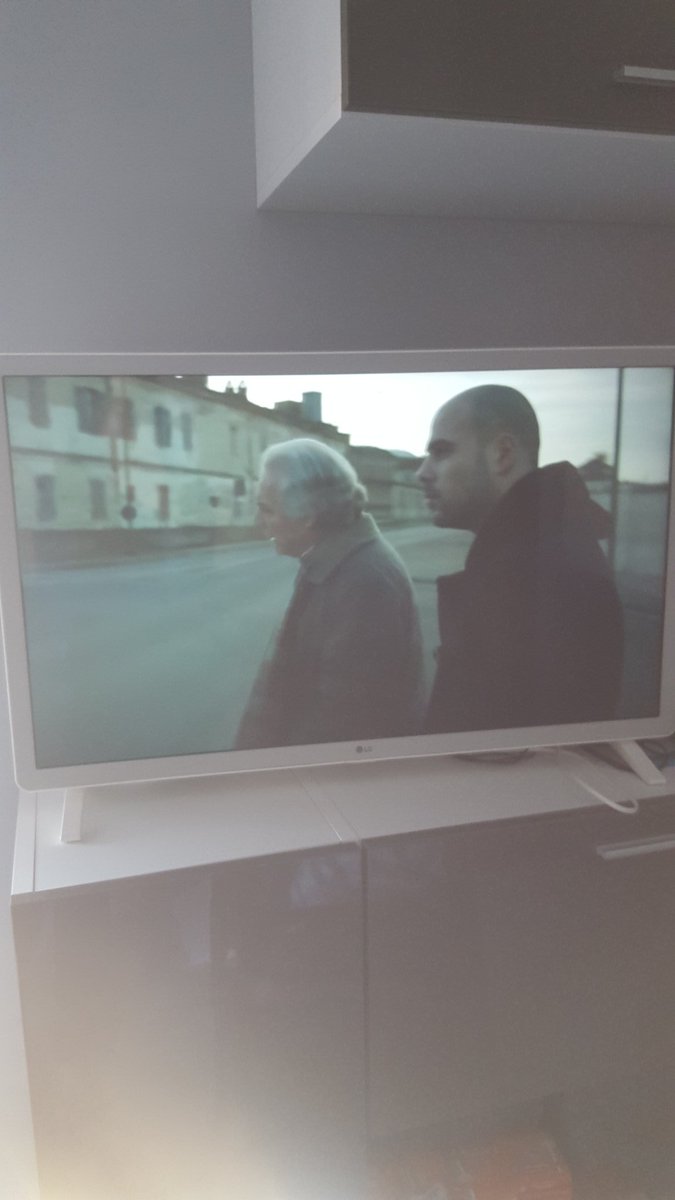 raffyerriquez's tweet photo. Vorrei svegliarmi un giorno ed accorgermi che è stato solo un brutto sogno e vorrei che questa citta', questo paese, tornassero finalmente ad essere un Posto Sicuro❤ 
Quanto ho amato questo film! @damore_marco https://t.co/GaZMdFa3Dx