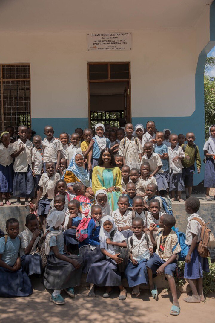 miriamodembafdn's tweet photo. It’s International Day Of Happiness. Be happy and take care of your health during this period of #covid_19 💛.
#MiriamOdembaFoundation #MOF #internationaldayofhappiness https://t.co/UdK7yChBD1