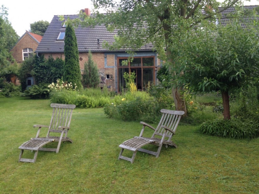 findyourreposee's tweet photo. "Wochenendtraum" in einer ausgebauten Scheune

Die ehemalige Scheune ist Teil eines Ensembles von insgesamt drei Wohngebäuden...

#ferienhaus #berlin #strubensee https://t.co/BvUsJsXUYV