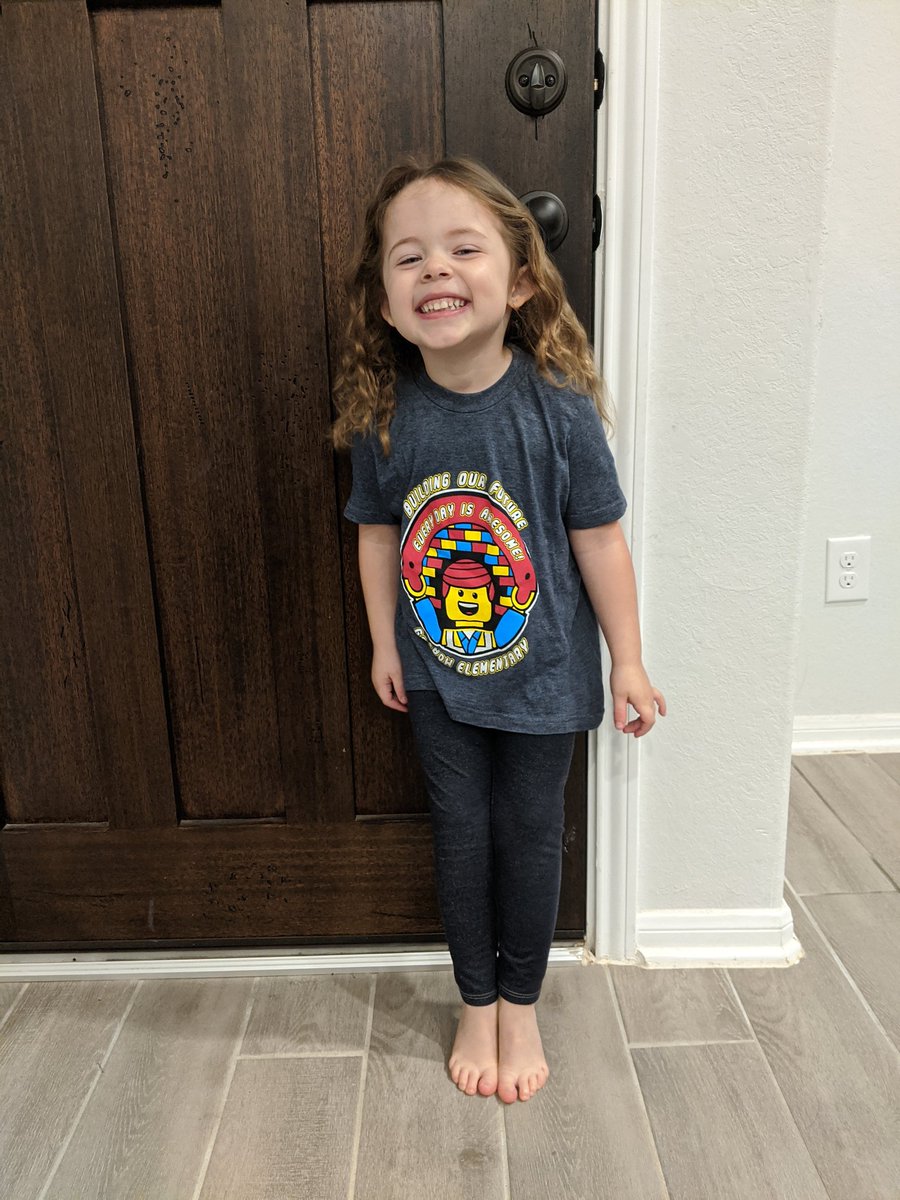 Still Friday spirit day even when school is at home <a href="/Golbowtweets/">Golbowtweets</a> #GEinspires