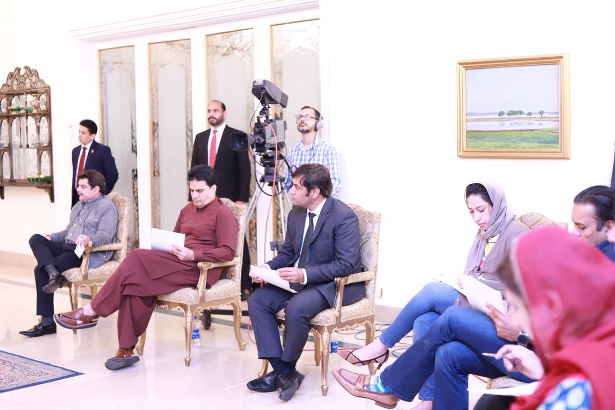 PakPMO's tweet image. While talking to the media persons, PM @ImranKhanPTI said, we have to fight #Coronavirus as a nation. No government can win this war without the support of its people. Prime Minister appealed to people for a voluntary lockdown as Govt prepares a safety net for the most poor.