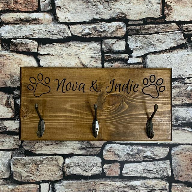 Another of our best sellers is the ‘Walkies’ rustic dog lead holder. This one has been personalised for Nova & Indie. Any names can be added and names can also placed above each hook #dogleadholder #rusticdogleadholder #walkies🐾 #walkies #personalise… ift.tt/3bgR7LF