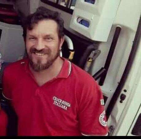 Una notizia terribile per tutta la <a href="/crocerossa/">Croce Rossa Italiana</a>: a causa di #Covid_19 abbiamo perso Fausto Bertuzzi, un nostro volontario di Calvisano (Bs), dal 1998 attivo nei servizi in ambulanza. Tutta la nostra vicinanza a sua moglie, ai suoi figli, ai suoi amici. Ciao Fausto, Riposa in pace