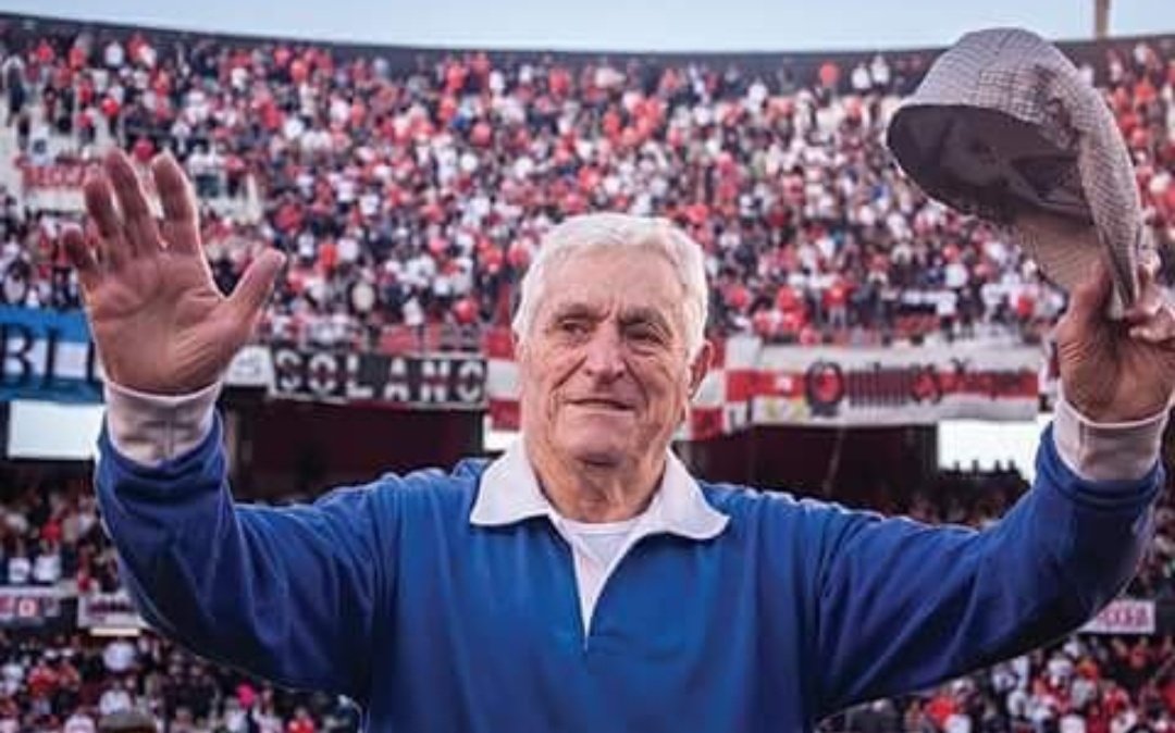 turcocarp's tweet photo. Descanse con toda la paz del mundo, ídolo. Gracias eternas por haber cruzado a River en su vida. https://t.co/ajvWHPsjY8