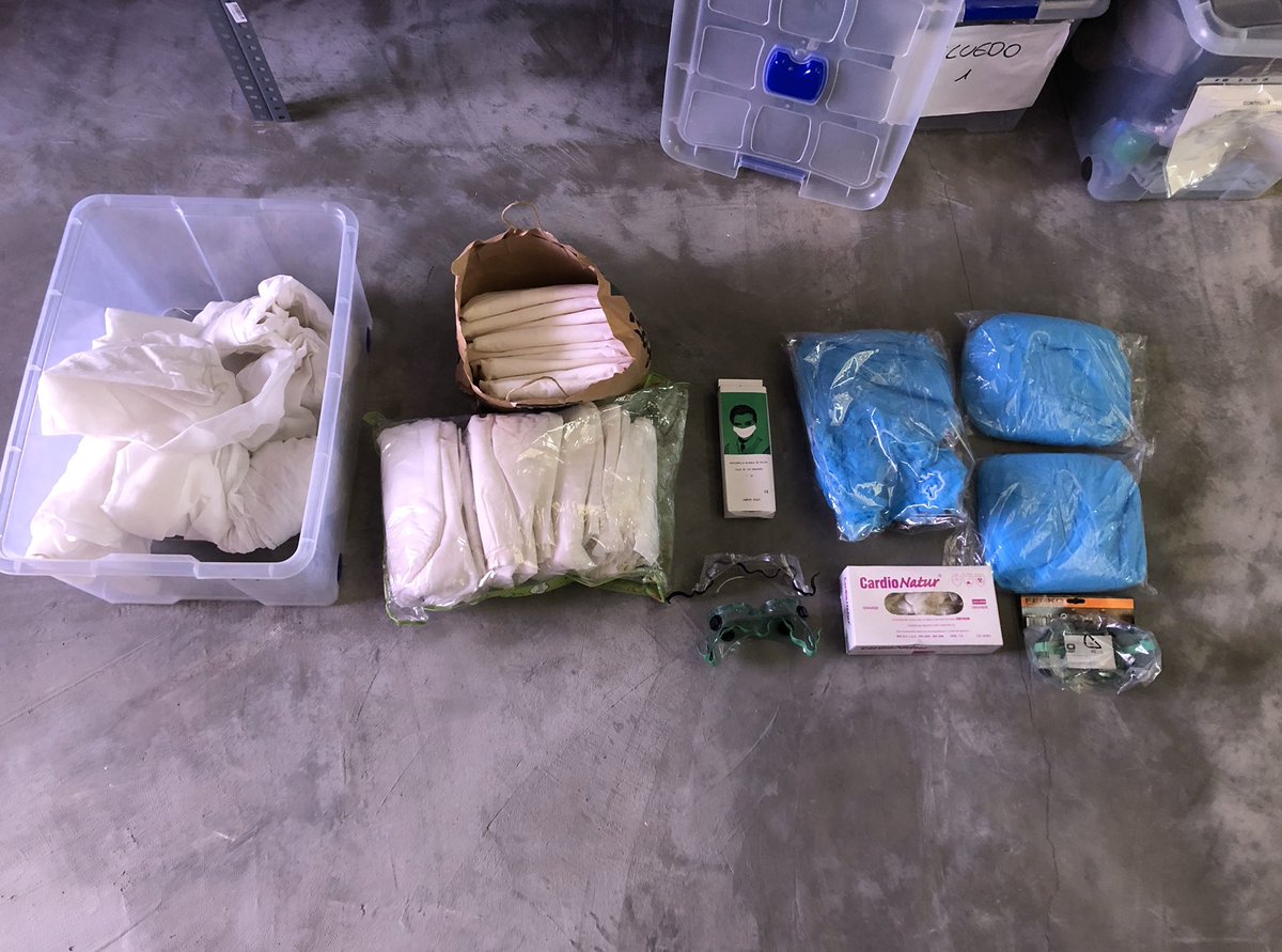 A Cheap Films hem recuperat material farmacèutic de diversos jocs de laboratori, bates, guants i mascaretes que teníem al nostre magatzem i en fem entrega als serveis sanitaris del Garraf. Som-hi!!!
#entretotshofarempossible #joemquedoacasa