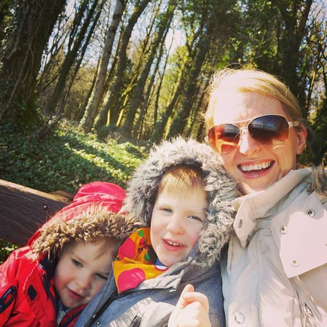 A walk in the woods again today, fresh air is the only thing to tire these 2 out! Easy to maintain #socialdistancing in the woods 😊 Now it's time for cartoons! 🙌 ift.tt/3a7qSHj