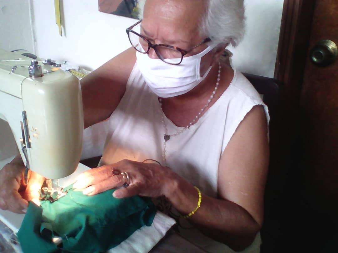 #HistoriasEnCuarentena

El altruismo es el Camino m.facebook.com/story.php?stor…

Redacción: <a href="/gleysamer10/">GLEYSAMER TERAN</a>

#La102FM #Trujillo #Covid_19