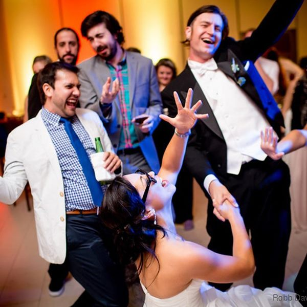 StitelyMusic's tweet photo. Want to learn more about the @StitelyMusic  team and all their amazing services? Head to their website to get the scoop on all of their talented artists, types of music they play, and how they go about handling all their events.
https://t.co/JXz9vNelGn
#stitelymusic #weddingband https://t.co/RNGbScdCOs
