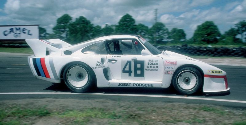 Road & Track tweet media