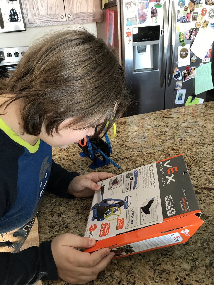 bytesofbooks's tweet photo. Inspired by @KariMelland and @chad_kurtyka this guy is putting his @DiscoveryVex knowledge to use! https://t.co/skAtb0O7N6